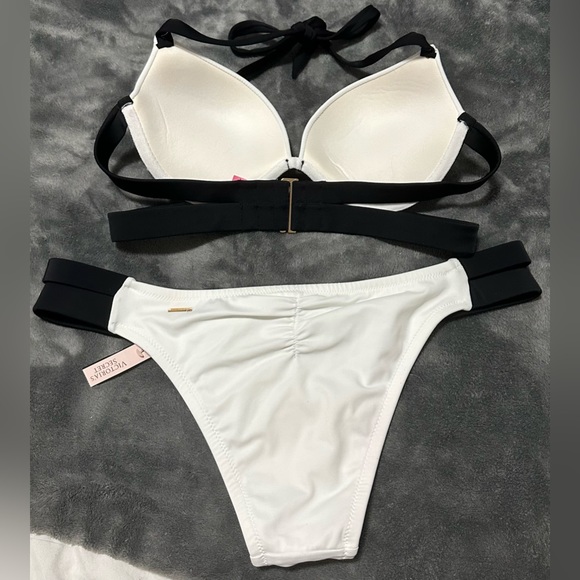 Victoria’s Secret Bikini Set - Picture 2 of 3